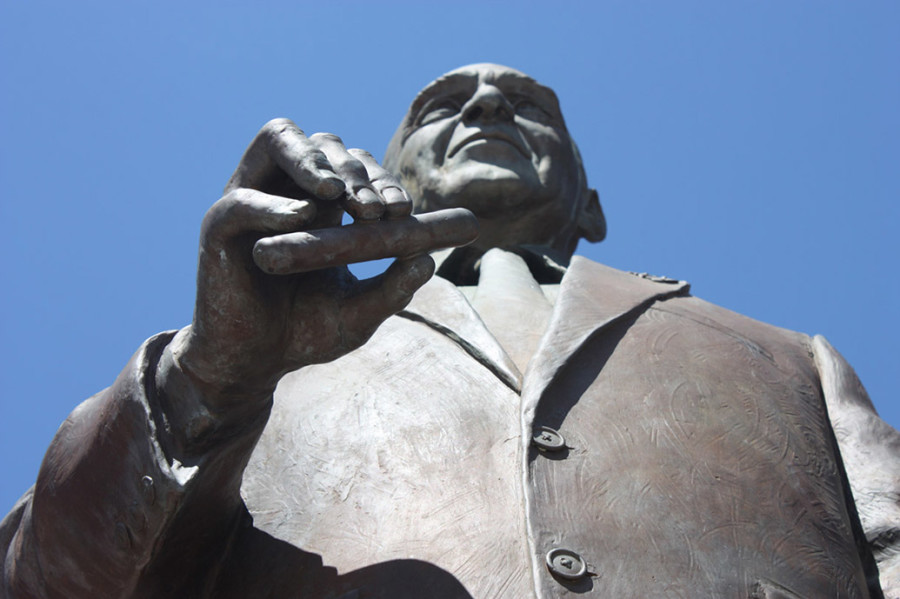 Cigar Statue